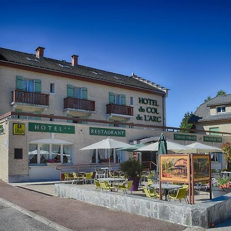 Logis Hotel - Le Col De L'Arc 朗桑韦科尔 外观 照片