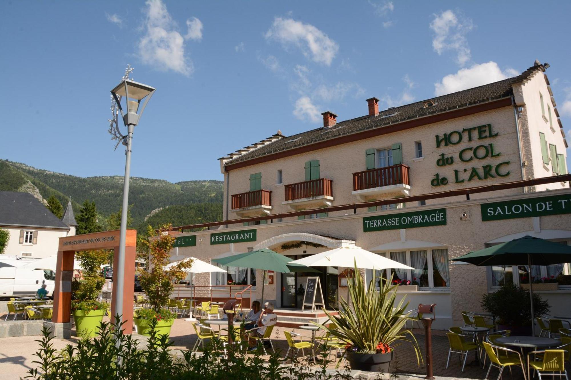 Logis Hotel - Le Col De L'Arc 朗桑韦科尔 外观 照片