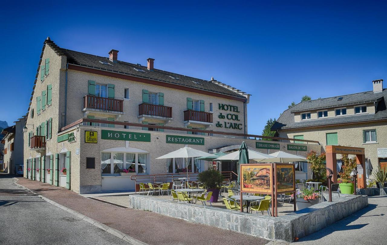 Logis Hotel - Le Col De L'Arc 朗桑韦科尔 外观 照片